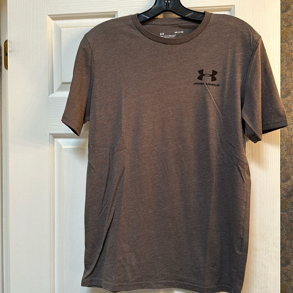 Under armour t shirt